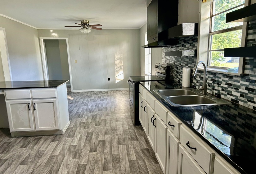 689 WILLIAMS SWITCH RD, Ripley, Tennessee 38063, 3 Bedrooms Bedrooms, 6 Rooms Rooms,1 BathroomBathrooms,Residential,For Sale,WILLIAMS SWITCH,10219713