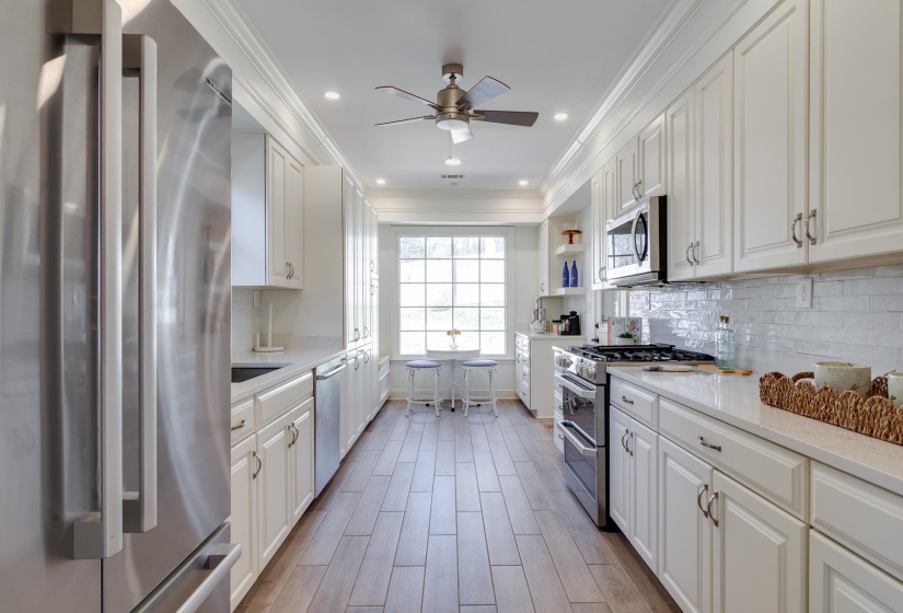 Lots of cabinet space and gas cooking.