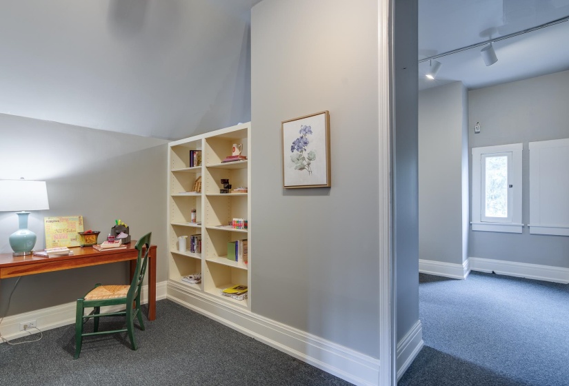 2221 POPLAR AVE, Memphis, Tennessee 38104, 5 Bedrooms Bedrooms, 12 Rooms Rooms,4.3 BathroomsBathrooms,Residential,For Sale,POPLAR,10219716