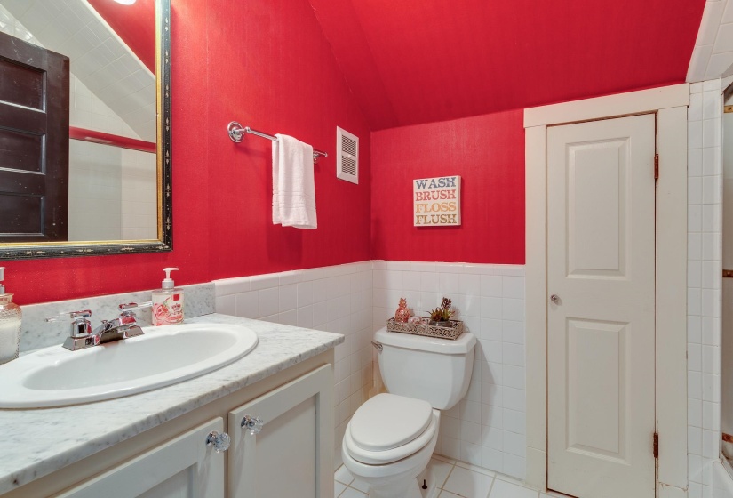 2221 POPLAR AVE, Memphis, Tennessee 38104, 5 Bedrooms Bedrooms, 12 Rooms Rooms,4.3 BathroomsBathrooms,Residential,For Sale,POPLAR,10219716