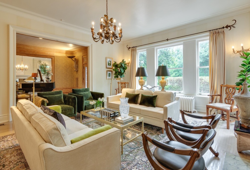 2221 POPLAR AVE, Memphis, Tennessee 38104, 5 Bedrooms Bedrooms, 12 Rooms Rooms,4.3 BathroomsBathrooms,Residential,For Sale,POPLAR,10219716