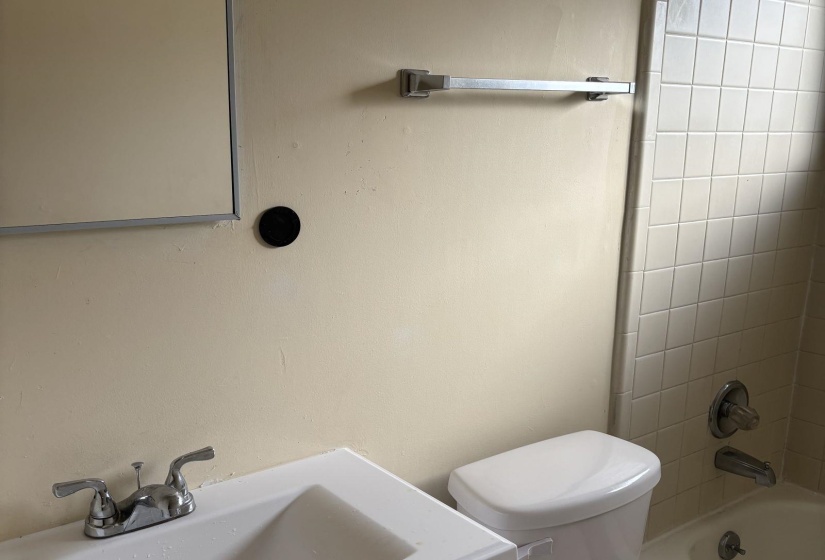 643 MCWHIRTER AVE, Memphis, Tennessee 38127, 2 Bedrooms Bedrooms, 3 Rooms Rooms,2 BathroomsBathrooms,Rental Properties,For Sale,MCWHIRTER,10219734
