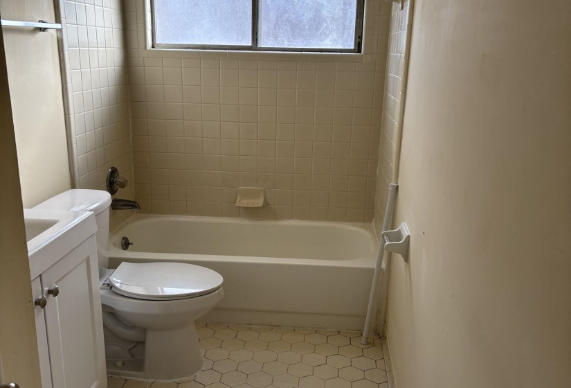 643 MCWHIRTER AVE, Memphis, Tennessee 38127, 2 Bedrooms Bedrooms, 3 Rooms Rooms,2 BathroomsBathrooms,Rental Properties,For Sale,MCWHIRTER,10219734