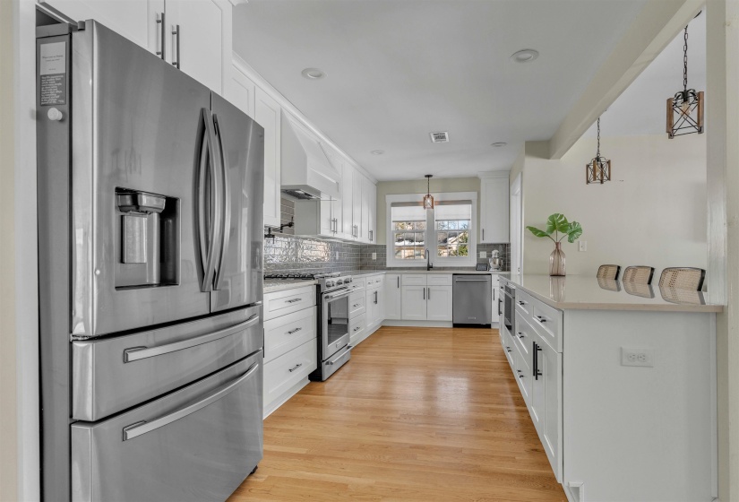 185 ALEXANDER ST, Memphis, Tennessee 38111, 4 Bedrooms Bedrooms, 8 Rooms Rooms,3.1 BathroomsBathrooms,Rental Properties,For Sale,ALEXANDER,10219747