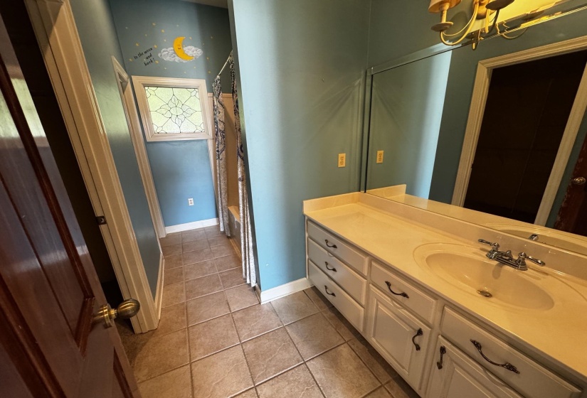 439 MCLILLIE LN, Covington, Tennessee 38019, 5 Bedrooms Bedrooms, 10 Rooms Rooms,4.1 BathroomsBathrooms,Residential,For Sale,MCLILLIE,10219759