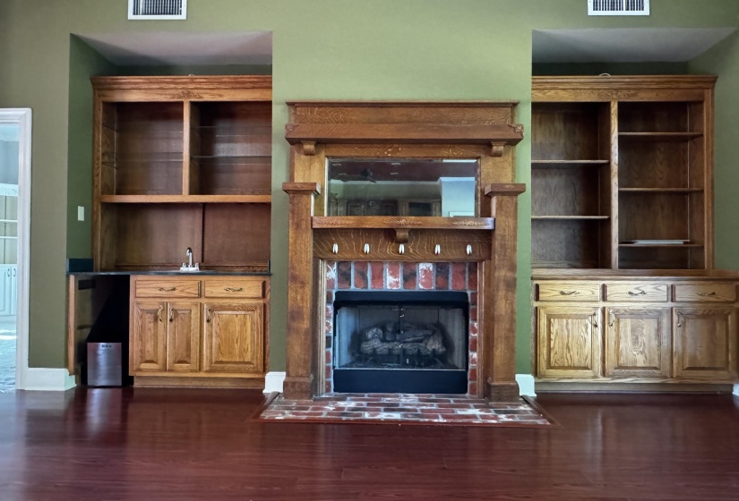 439 MCLILLIE LN, Covington, Tennessee 38019, 5 Bedrooms Bedrooms, 10 Rooms Rooms,4.1 BathroomsBathrooms,Residential,For Sale,MCLILLIE,10219759