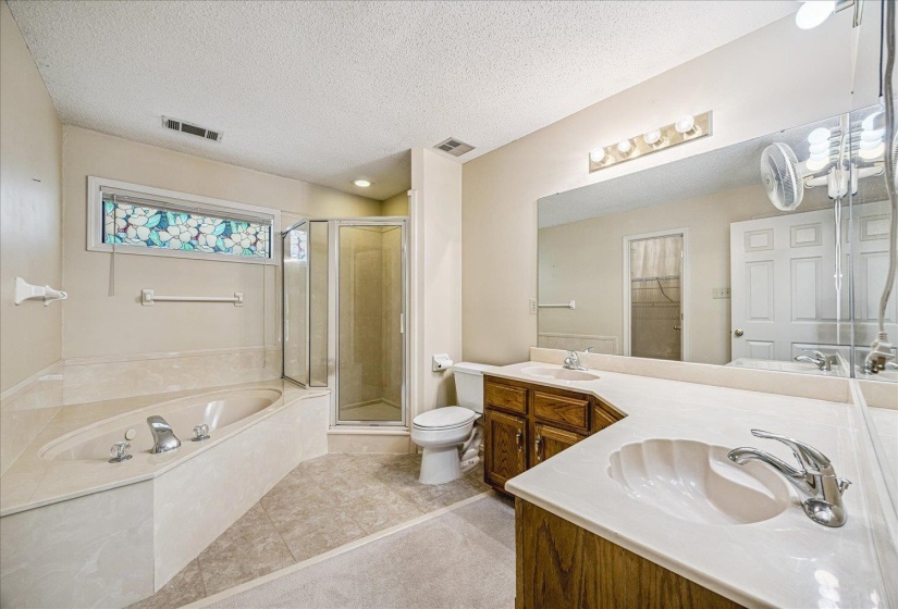 2174 CARROLLWOOD LN, Cordova, Tennessee 38016-6178, 3 Bedrooms Bedrooms, 7 Rooms Rooms,2.1 BathroomsBathrooms,Residential,For Sale,CARROLLWOOD,10219764