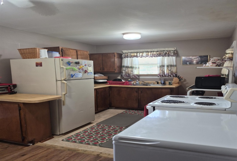 1327 PEACH AVE, Memphis, Tennessee 38104, 1 Bedroom Bedrooms, ,1 BathroomBathrooms,Duplexes,For Sale,PEACH,10219779