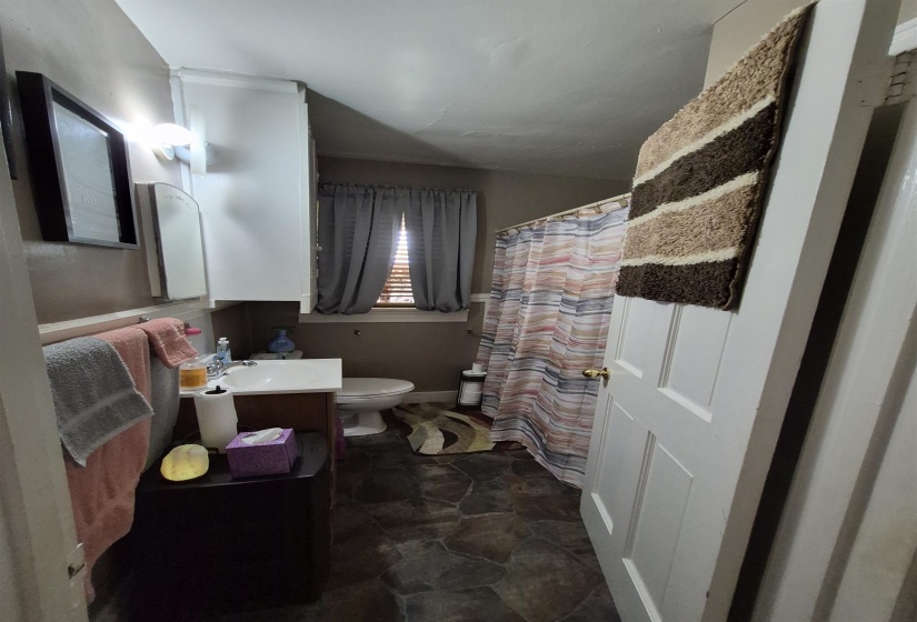1327 PEACH AVE, Memphis, Tennessee 38104, 1 Bedroom Bedrooms, ,1 BathroomBathrooms,Duplexes,For Sale,PEACH,10219779