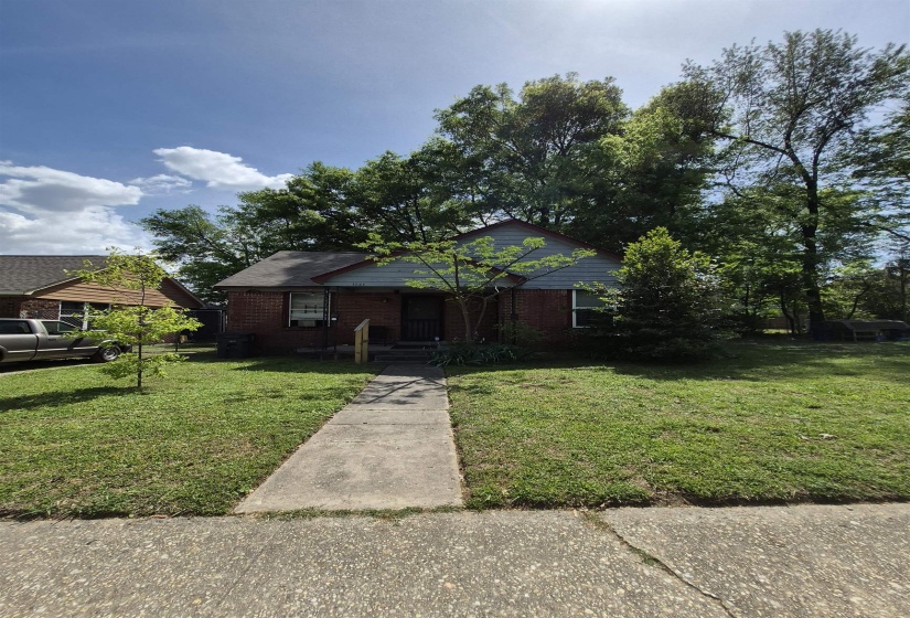 1327 PEACH AVE, Memphis, Tennessee 38104, 1 Bedroom Bedrooms, ,1 BathroomBathrooms,Duplexes,For Sale,PEACH,10219779