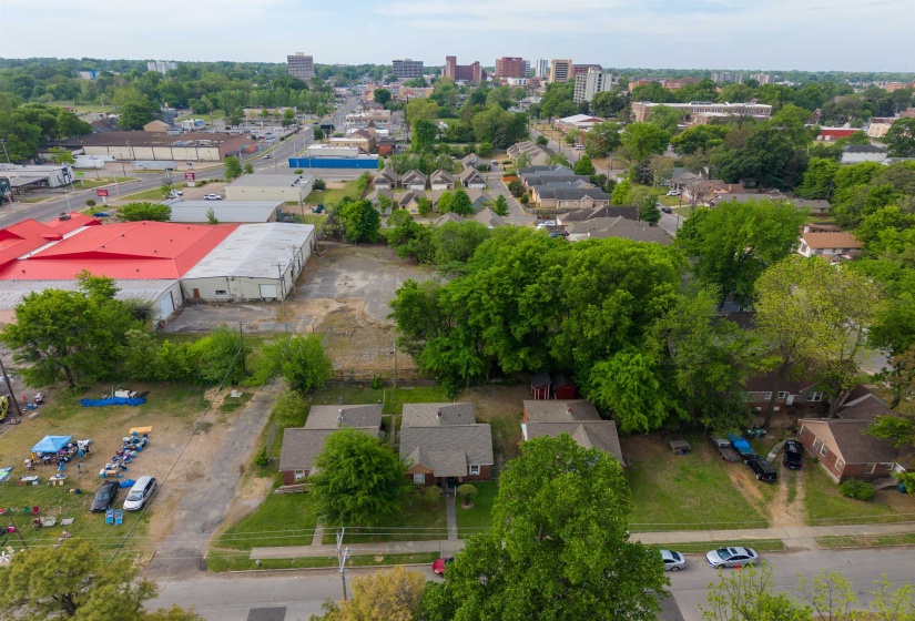 1327 PEACH AVE, Memphis, Tennessee 38104, 1 Bedroom Bedrooms, ,1 BathroomBathrooms,Duplexes,For Sale,PEACH,10219779