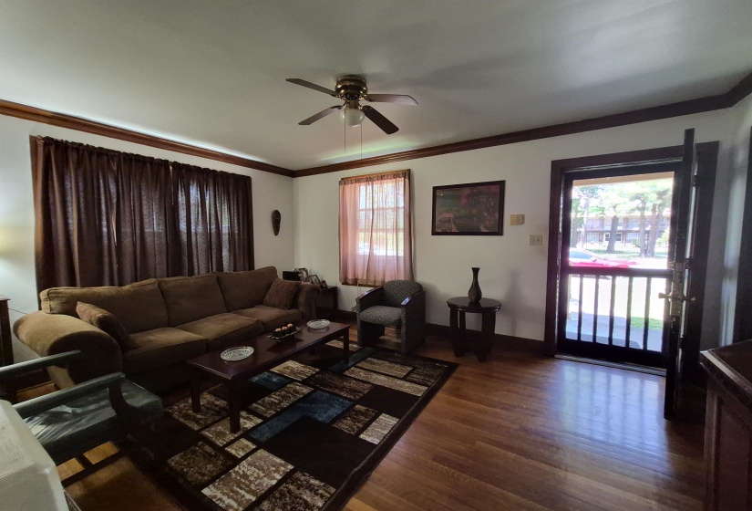 1319 PEACH AVE, Memphis, Tennessee 38104, 1 Bedroom Bedrooms, ,1 BathroomBathrooms,Duplexes,For Sale,PEACH,10219788