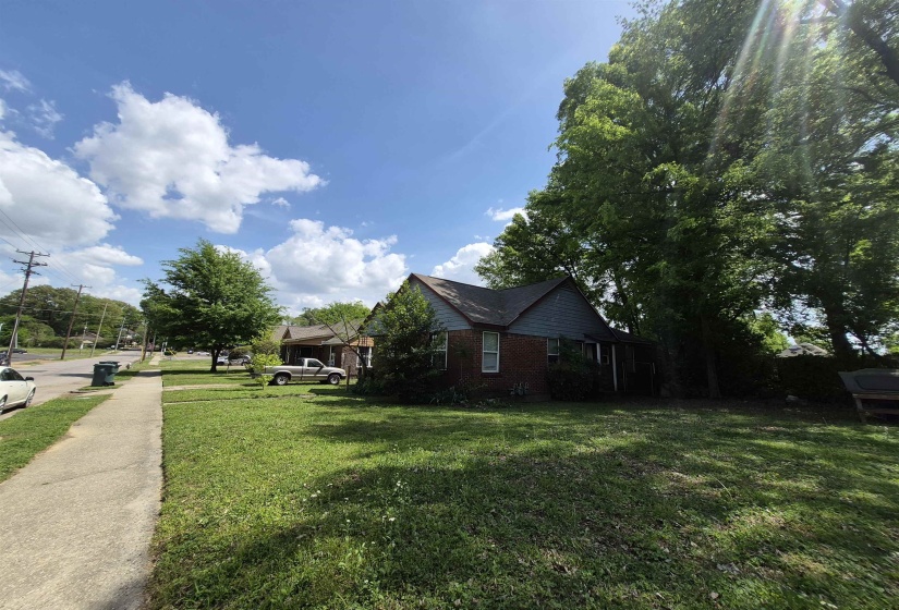 1319 PEACH AVE, Memphis, Tennessee 38104, 1 Bedroom Bedrooms, ,1 BathroomBathrooms,Duplexes,For Sale,PEACH,10219788