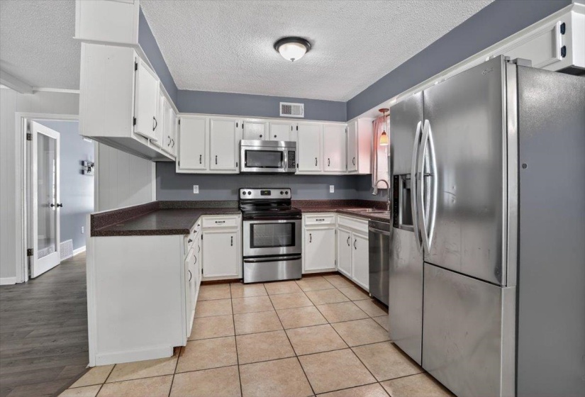 4153 BROOKHILL LN, Bartlett, Tennessee 38135, 3 Bedrooms Bedrooms, 8 Rooms Rooms,2 BathroomsBathrooms,Residential,For Sale,BROOKHILL,10219769