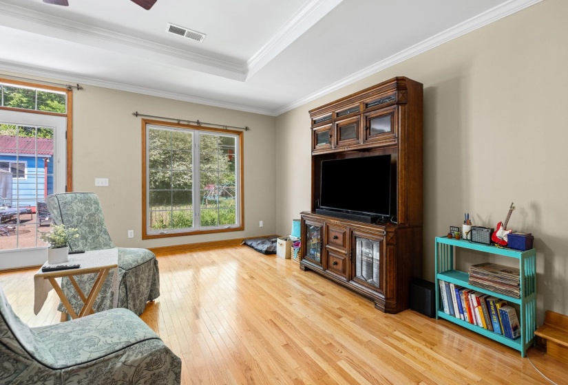 4108 HILLDALE AVE, Memphis, Tennessee 38117, 3 Bedrooms Bedrooms, 7 Rooms Rooms,2 BathroomsBathrooms,Residential,For Sale,HILLDALE,10219770