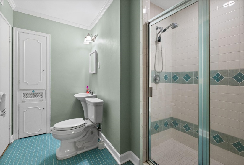 4108 HILLDALE AVE, Memphis, Tennessee 38117, 3 Bedrooms Bedrooms, 7 Rooms Rooms,2 BathroomsBathrooms,Residential,For Sale,HILLDALE,10219770