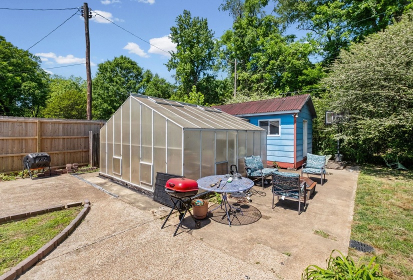 4108 HILLDALE AVE, Memphis, Tennessee 38117, 3 Bedrooms Bedrooms, 7 Rooms Rooms,2 BathroomsBathrooms,Residential,For Sale,HILLDALE,10219770