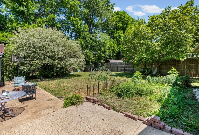 4108 HILLDALE AVE, Memphis, Tennessee 38117, 3 Bedrooms Bedrooms, 7 Rooms Rooms,2 BathroomsBathrooms,Residential,For Sale,HILLDALE,10219770