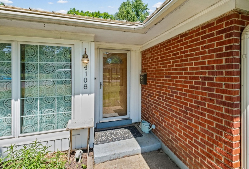 4108 HILLDALE AVE, Memphis, Tennessee 38117, 3 Bedrooms Bedrooms, 7 Rooms Rooms,2 BathroomsBathrooms,Residential,For Sale,HILLDALE,10219770