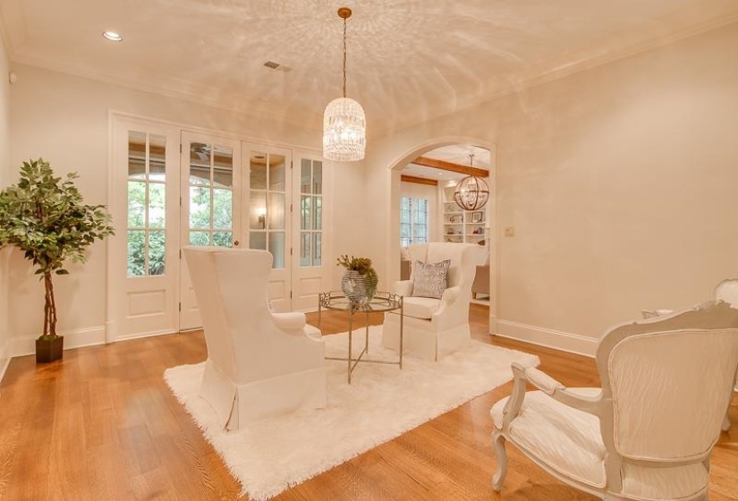 884 DRAKE MANOR CV, Memphis, Tennessee 38117, 4 Bedrooms Bedrooms, 9 Rooms Rooms,3.1 BathroomsBathrooms,Residential,For Sale,DRAKE MANOR,10219777