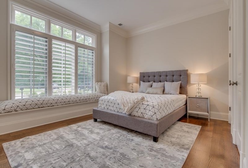 884 DRAKE MANOR CV, Memphis, Tennessee 38117, 4 Bedrooms Bedrooms, 9 Rooms Rooms,3.1 BathroomsBathrooms,Residential,For Sale,DRAKE MANOR,10219777