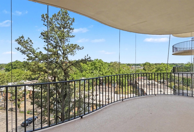 475 HIGHLAND ST, Memphis, Tennessee 38122, 2 Bedrooms Bedrooms, 4 Rooms Rooms,2 BathroomsBathrooms,Residential,For Sale,HIGHLAND,10219783