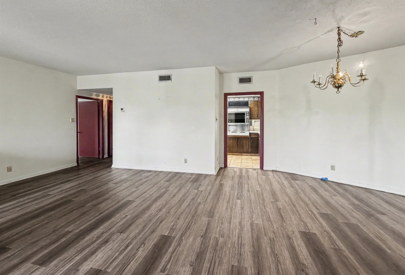 475 HIGHLAND ST, Memphis, Tennessee 38122, 2 Bedrooms Bedrooms, 4 Rooms Rooms,2 BathroomsBathrooms,Residential,For Sale,HIGHLAND,10219783