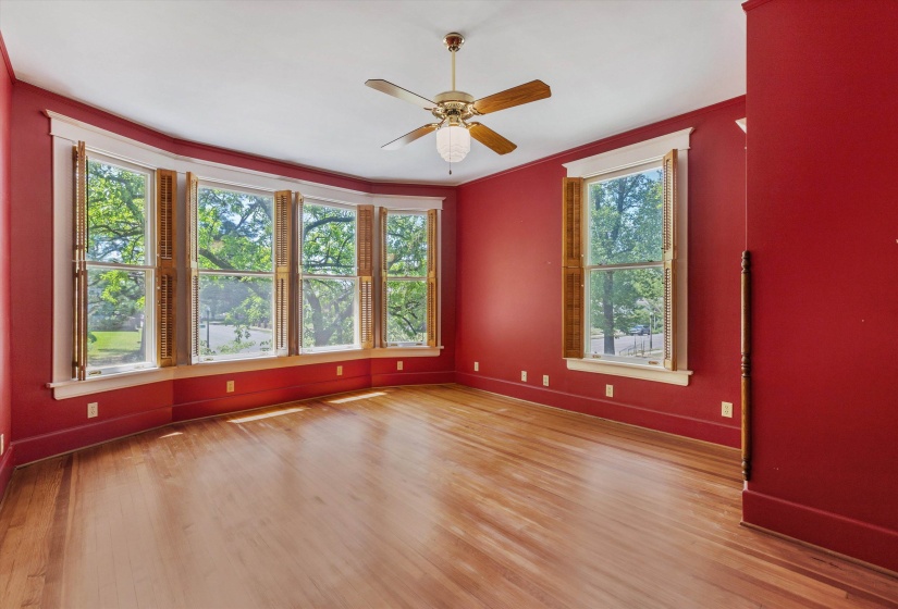 1662 FOREST AVE, Memphis, Tennessee 38112, 4 Bedrooms Bedrooms, 10 Rooms Rooms,2.1 BathroomsBathrooms,Residential,For Sale,FOREST,10219785