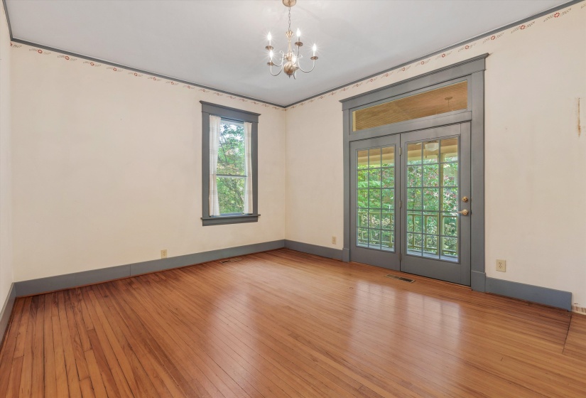 1662 FOREST AVE, Memphis, Tennessee 38112, 4 Bedrooms Bedrooms, 10 Rooms Rooms,2.1 BathroomsBathrooms,Residential,For Sale,FOREST,10219785