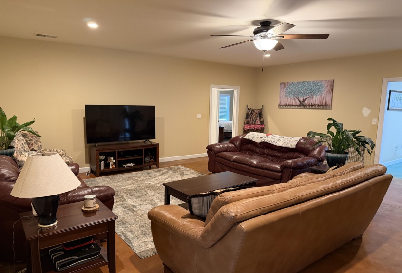 710 HARLON IRON RD, Adamsville, Tennessee 38310, 4 Bedrooms Bedrooms, 12 Rooms Rooms,2 BathroomsBathrooms,Residential,For Sale,HARLON IRON,10219787