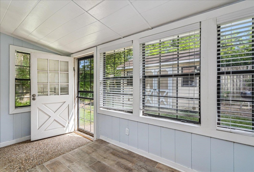 1583 VANCE AVE, Memphis, Tennessee 38104, 3 Bedrooms Bedrooms, 8 Rooms Rooms,2 BathroomsBathrooms,Residential,For Sale,VANCE,10219789