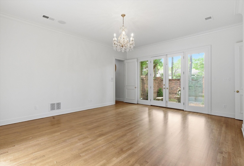 6303 MASSEY OAKS CV, Memphis, Tennessee 38120, 5 Bedrooms Bedrooms, 10 Rooms Rooms,3.2 BathroomsBathrooms,Residential,For Sale,MASSEY OAKS,10219792