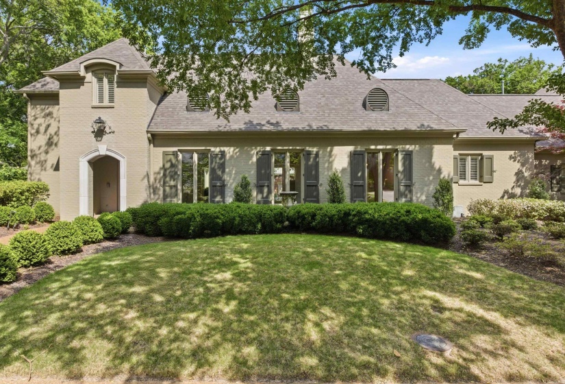 6303 MASSEY OAKS CV, Memphis, Tennessee 38120, 5 Bedrooms Bedrooms, 10 Rooms Rooms,3.2 BathroomsBathrooms,Residential,For Sale,MASSEY OAKS,10219792