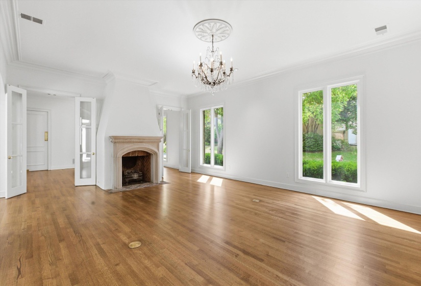 6303 MASSEY OAKS CV, Memphis, Tennessee 38120, 5 Bedrooms Bedrooms, 10 Rooms Rooms,3.2 BathroomsBathrooms,Residential,For Sale,MASSEY OAKS,10219792