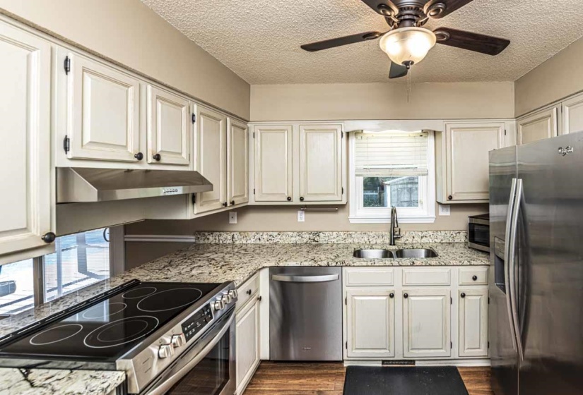 1163 MCLAUGHLIN DR, Munford, Tennessee 38058, 3 Bedrooms Bedrooms, 6 Rooms Rooms,2 BathroomsBathrooms,Residential,For Sale,MCLAUGHLIN,10219795