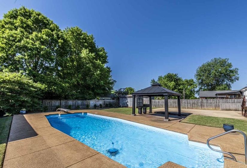 1163 MCLAUGHLIN DR, Munford, Tennessee 38058, 3 Bedrooms Bedrooms, 6 Rooms Rooms,2 BathroomsBathrooms,Residential,For Sale,MCLAUGHLIN,10219795