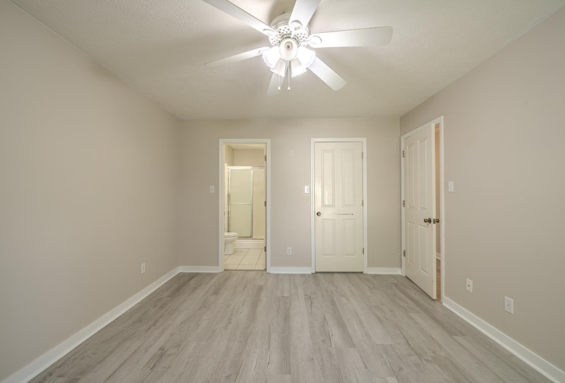 220 LINDEN LN, Adamsville, Tennessee 38310, 3 Bedrooms Bedrooms, 7 Rooms Rooms,2 BathroomsBathrooms,Residential,For Sale,LINDEN,10219796