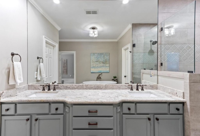 2880 BELFORT DR, Germantown, Tennessee 38138, 5 Bedrooms Bedrooms, 10 Rooms Rooms,3.2 BathroomsBathrooms,Residential,For Sale,BELFORT,10219800