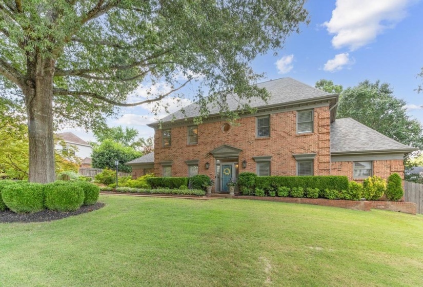 2880 BELFORT DR, Germantown, Tennessee 38138, 5 Bedrooms Bedrooms, 10 Rooms Rooms,3.2 BathroomsBathrooms,Residential,For Sale,BELFORT,10219800