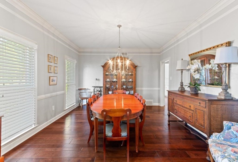 2880 BELFORT DR, Germantown, Tennessee 38138, 5 Bedrooms Bedrooms, 10 Rooms Rooms,3.2 BathroomsBathrooms,Residential,For Sale,BELFORT,10219800