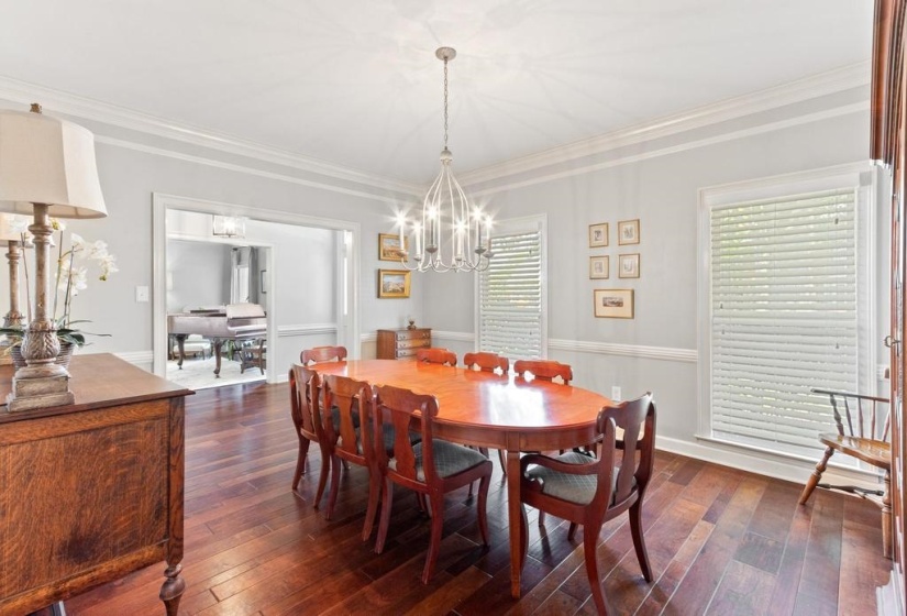 2880 BELFORT DR, Germantown, Tennessee 38138, 5 Bedrooms Bedrooms, 10 Rooms Rooms,3.2 BathroomsBathrooms,Residential,For Sale,BELFORT,10219800