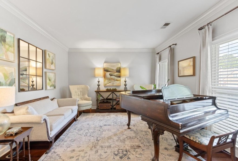 2880 BELFORT DR, Germantown, Tennessee 38138, 5 Bedrooms Bedrooms, 10 Rooms Rooms,3.2 BathroomsBathrooms,Residential,For Sale,BELFORT,10219800