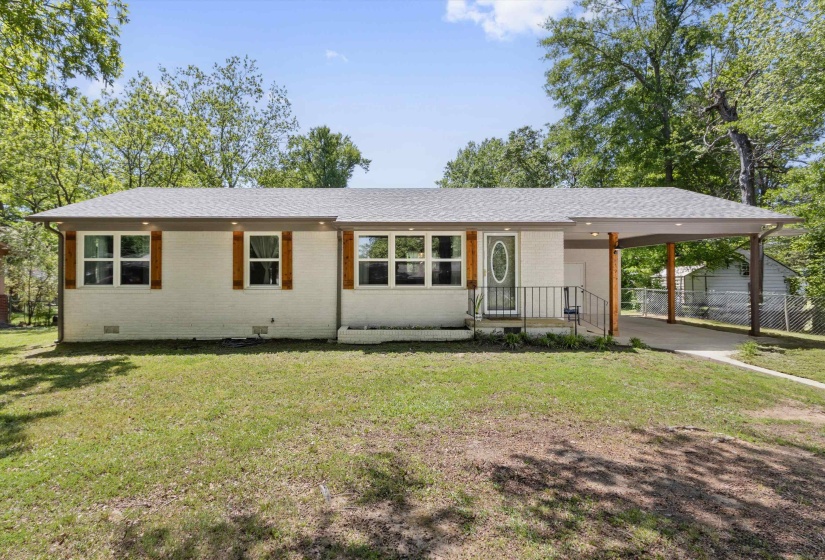 679 COLEMAN AVE, Holly Springs, Mississippi 38635, 3 Bedrooms Bedrooms, 6 Rooms Rooms,2 BathroomsBathrooms,Residential,For Sale,COLEMAN,10219804