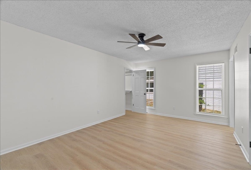 3083 LIVE OAK ST, Memphis, Tennessee 38115, 4 Bedrooms Bedrooms, 7 Rooms Rooms,2 BathroomsBathrooms,Residential,For Sale,LIVE OAK,10219806