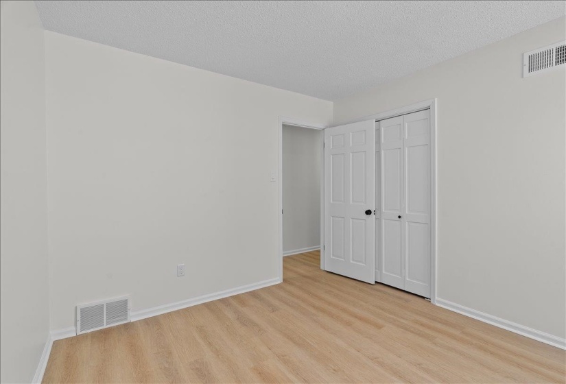 3083 LIVE OAK ST, Memphis, Tennessee 38115, 4 Bedrooms Bedrooms, 7 Rooms Rooms,2 BathroomsBathrooms,Residential,For Sale,LIVE OAK,10219806