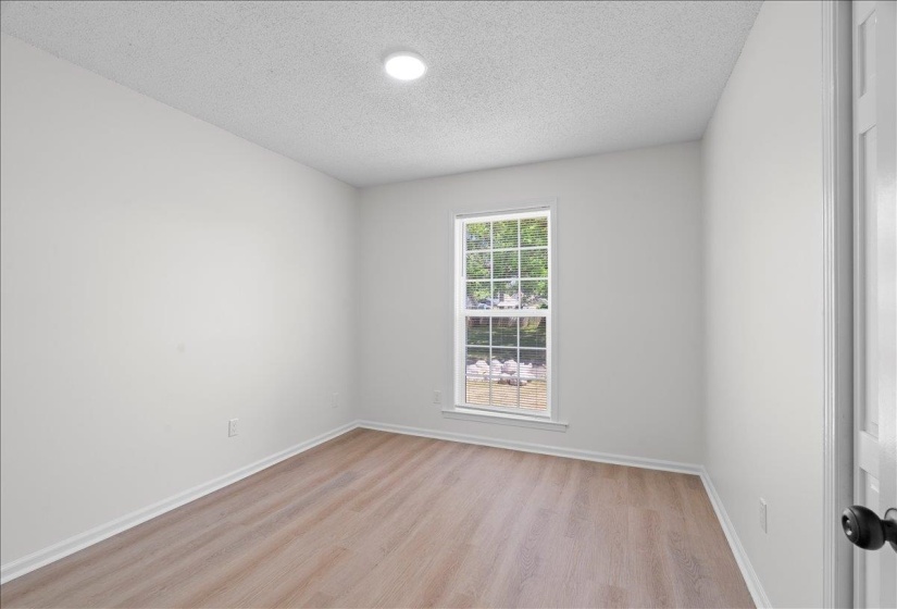 3083 LIVE OAK ST, Memphis, Tennessee 38115, 4 Bedrooms Bedrooms, 7 Rooms Rooms,2 BathroomsBathrooms,Residential,For Sale,LIVE OAK,10219806