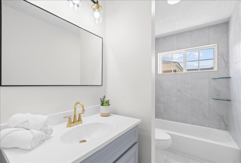 3083 LIVE OAK ST, Memphis, Tennessee 38115, 4 Bedrooms Bedrooms, 7 Rooms Rooms,2 BathroomsBathrooms,Residential,For Sale,LIVE OAK,10219806