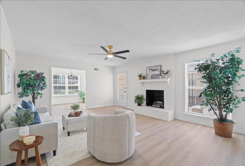 3083 LIVE OAK ST, Memphis, Tennessee 38115, 4 Bedrooms Bedrooms, 7 Rooms Rooms,2 BathroomsBathrooms,Residential,For Sale,LIVE OAK,10219806