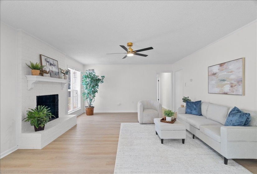 3083 LIVE OAK ST, Memphis, Tennessee 38115, 4 Bedrooms Bedrooms, 7 Rooms Rooms,2 BathroomsBathrooms,Residential,For Sale,LIVE OAK,10219806