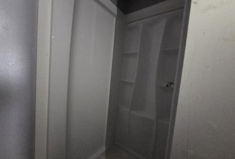 1320 FAXON AVE, Memphis, Tennessee 38104-6840, 2 Bedrooms Bedrooms, 5 Rooms Rooms,1 BathroomBathrooms,Rental Properties,For Sale,FAXON,10219854